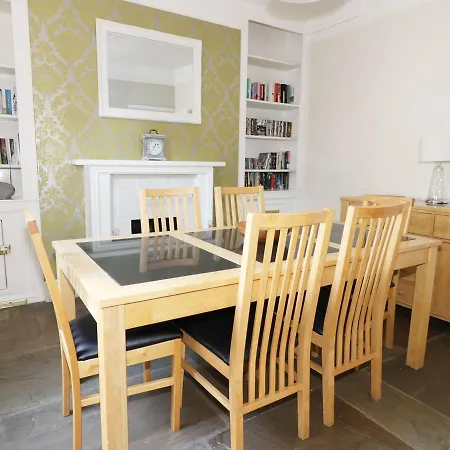 Holiday home Rockton House *